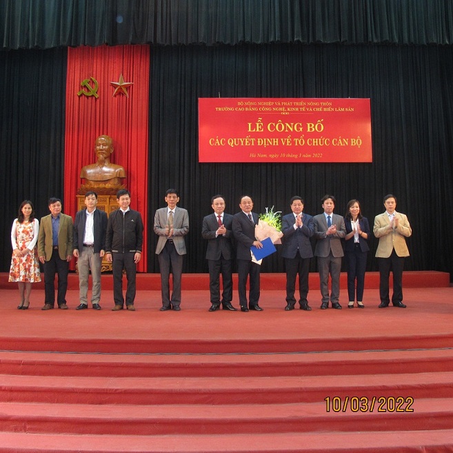 Lễ công bố quyết định bổ nhiệm chủ tịch hội đồng trường và công bố quyết định bổ nhiệm hiệu trưởng nhiệm kỳ 2022 -2027